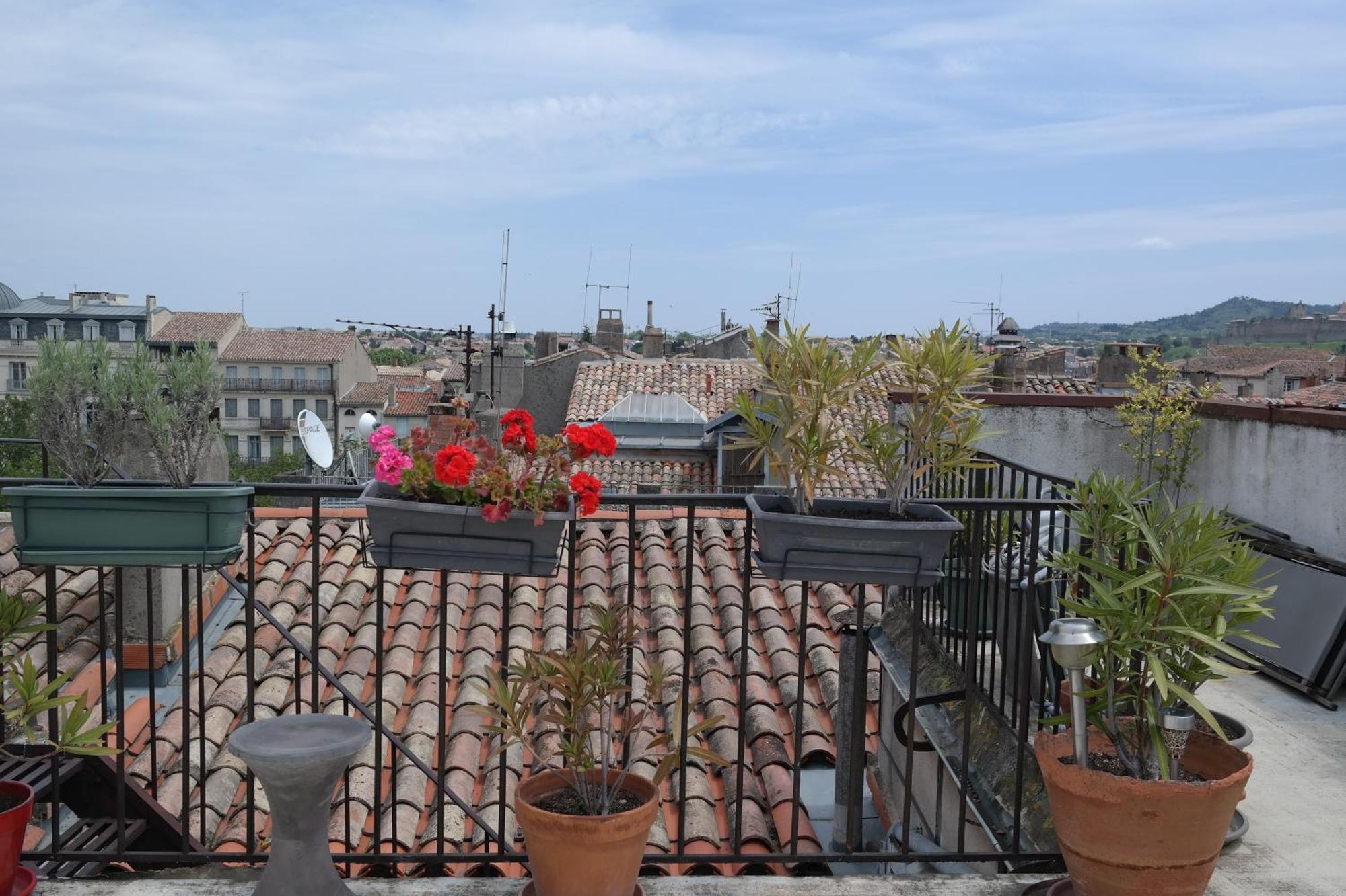 Penthouse Apartment Overlooking Place Carnot Carcassonne Eksteriør bilde