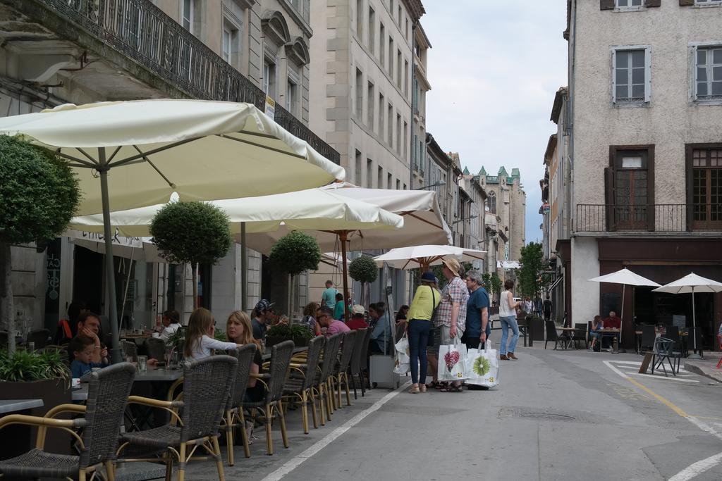 Penthouse Apartment Overlooking Place Carnot Carcassonne Eksteriør bilde